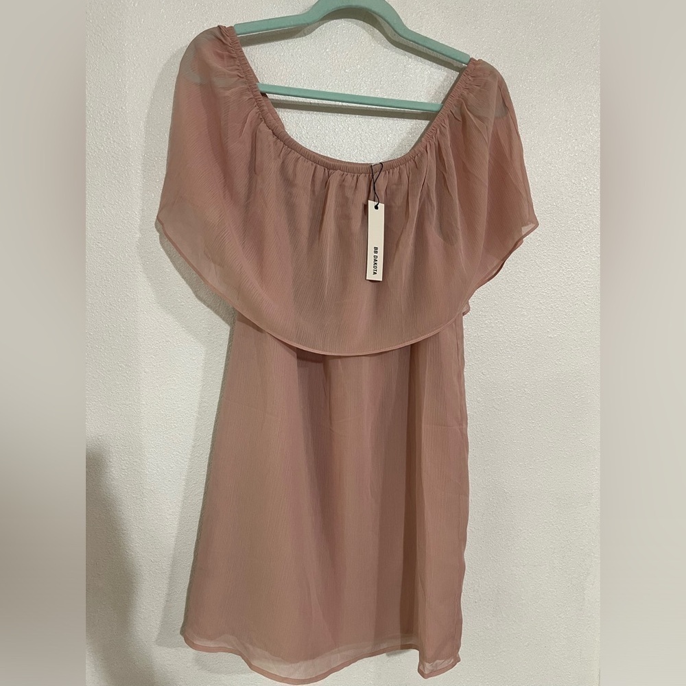 BB Dakota mauve Rose off the shoulder mini dress NWT SZ L